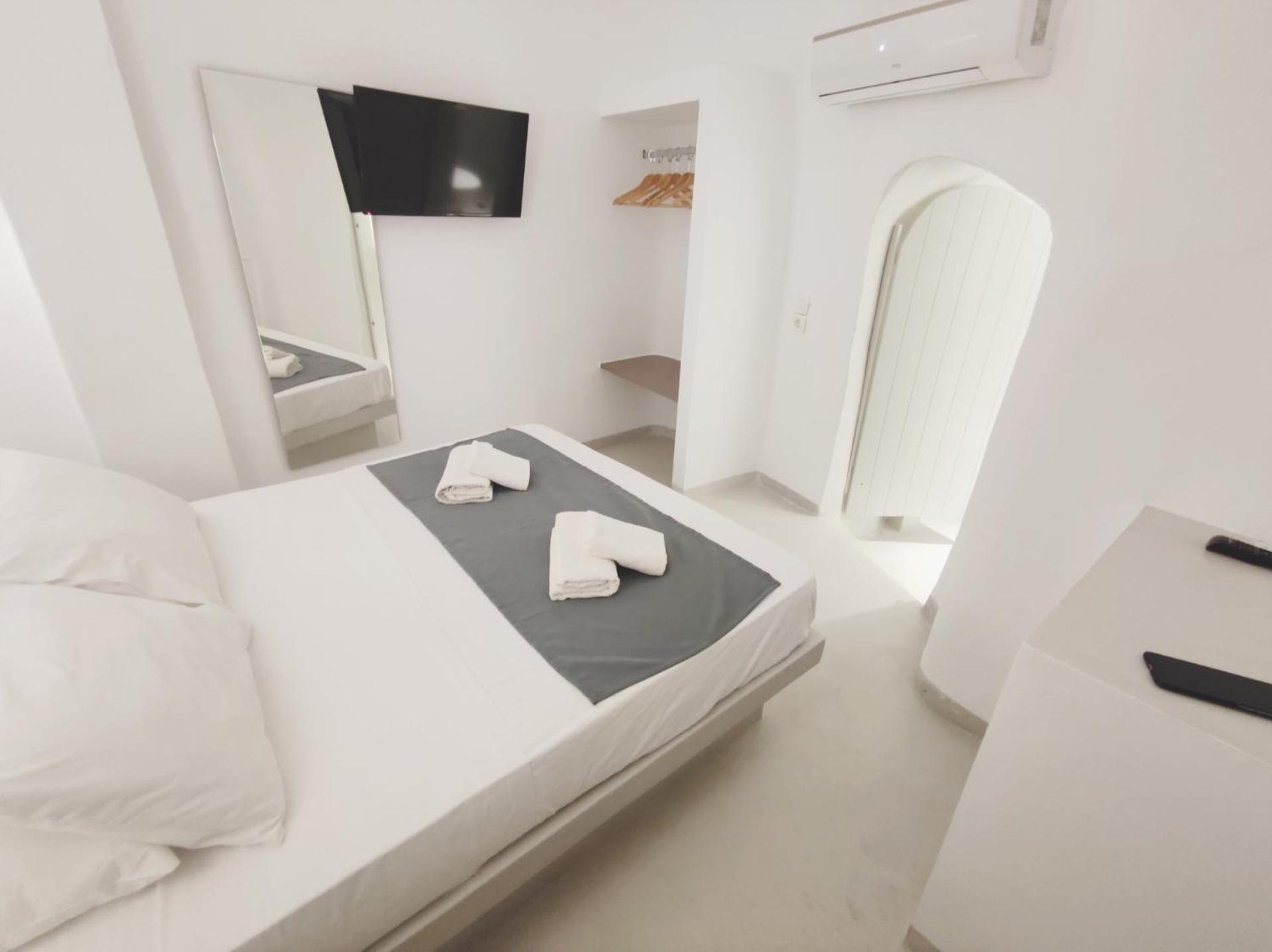 Low Cost Fira Center Rooms Exterior foto